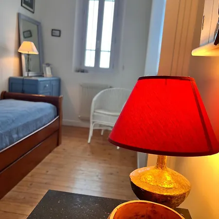 Kersimoun - F3 Spacieux - 1er Et Face & Apartmán