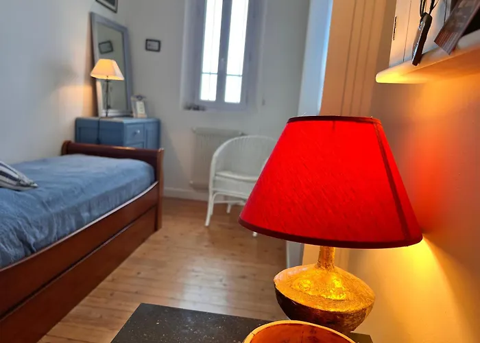 Kersimoun - F3 Spacieux - 1er Et Face & شقة